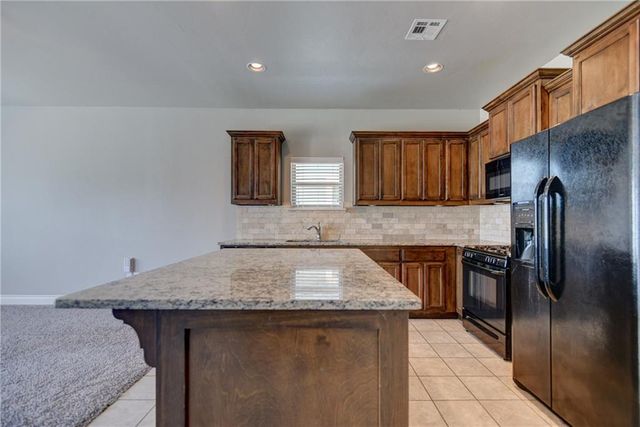 17620 Hampton Park Drive A + B, Edmond, OK 73012
