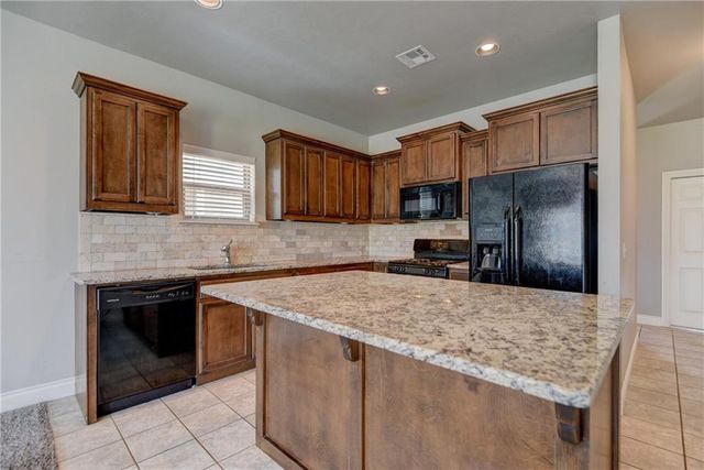 17620 Hampton Park Drive A + B, Edmond, OK 73012