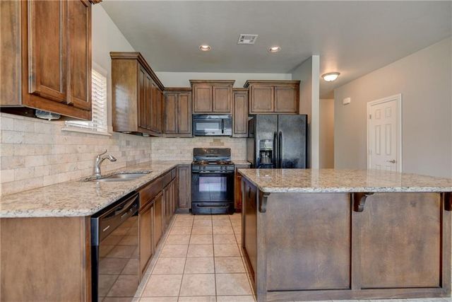 17620 Hampton Park Drive A + B, Edmond, OK 73012