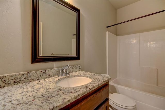 17620 Hampton Park Drive A + B, Edmond, OK 73012