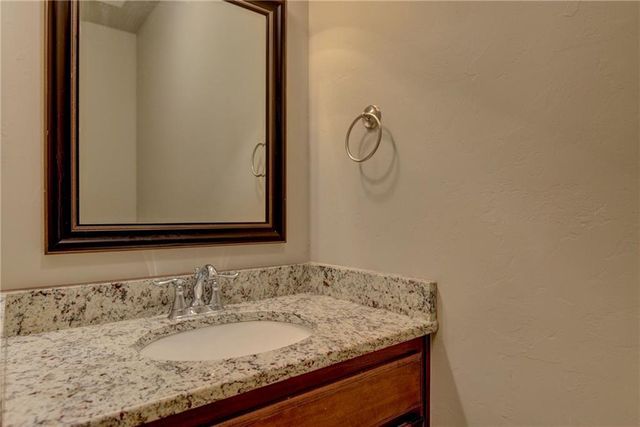 17620 Hampton Park Drive A + B, Edmond, OK 73012