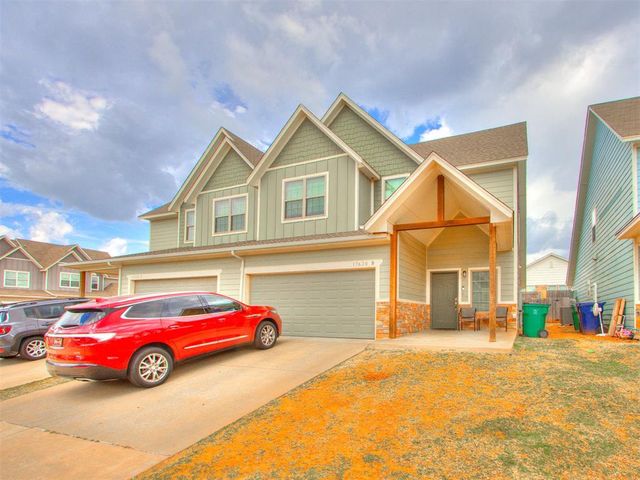 17620 Hampton Park Drive A + B, Edmond, OK 73012