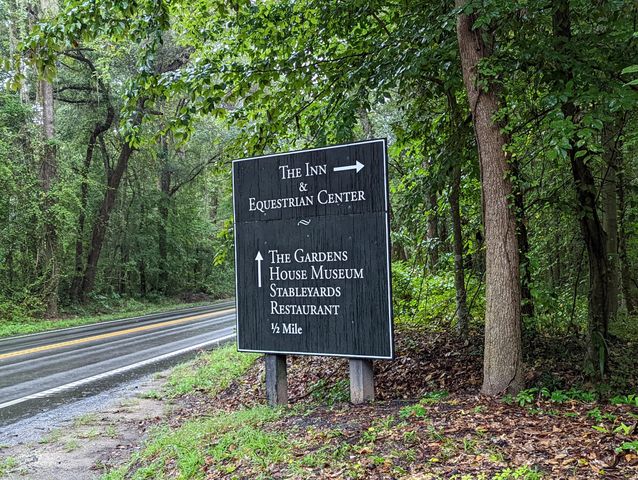 21 Middleton Oaks Road, Charleston, SC 29414