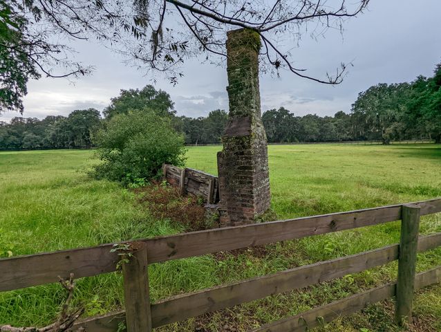 21 Middleton Oaks Road, Charleston, SC 29414