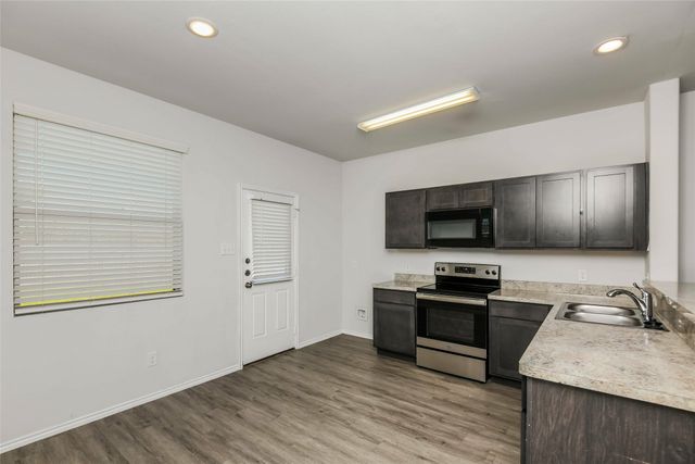 8336 Yaupon Holly Court, Fort Worth, TX 76123