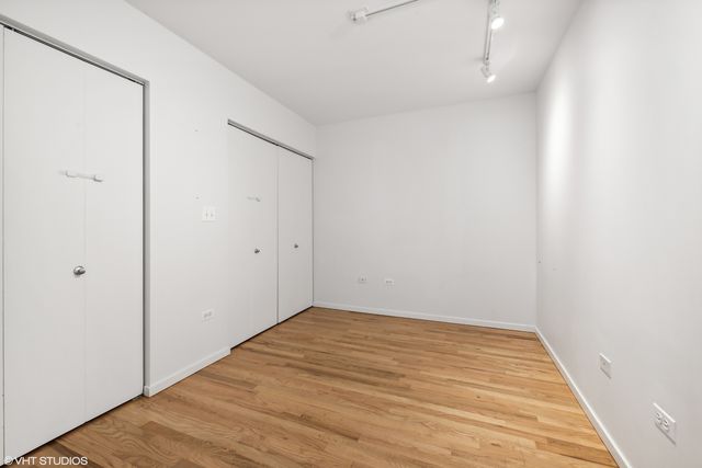 1422 N La Salle Drive 302, Chicago, IL 60610