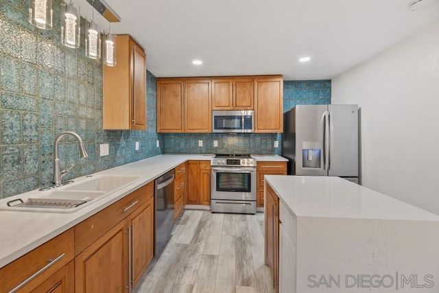 3755 Udall St 205, San Diego, CA 92107