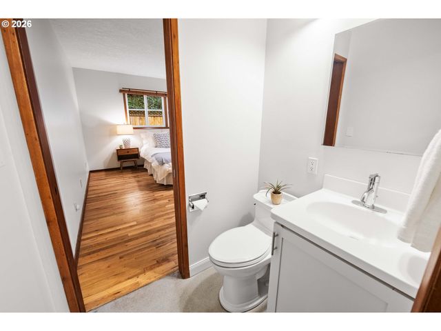 410 Pleasant Ave, Astoria, OR 97103