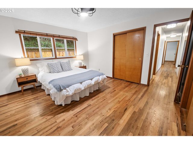 410 Pleasant Ave, Astoria, OR 97103