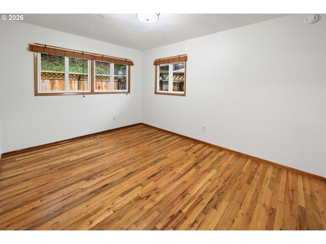 410 Pleasant Ave, Astoria, OR 97103