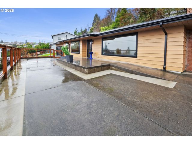 410 Pleasant Ave, Astoria, OR 97103