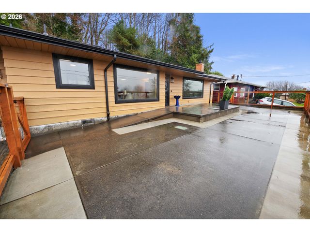 410 Pleasant Ave, Astoria, OR 97103