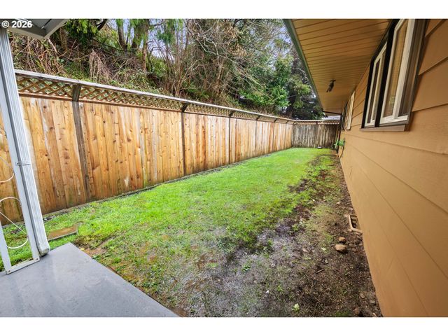 410 Pleasant Ave, Astoria, OR 97103