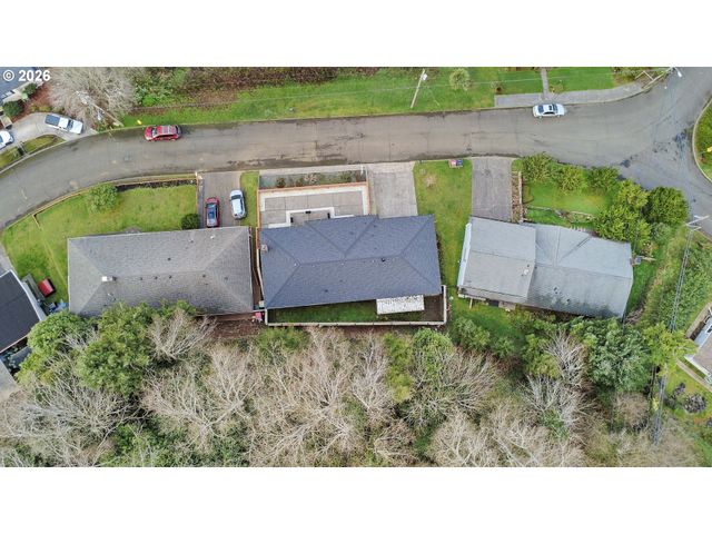 410 Pleasant Ave, Astoria, OR 97103