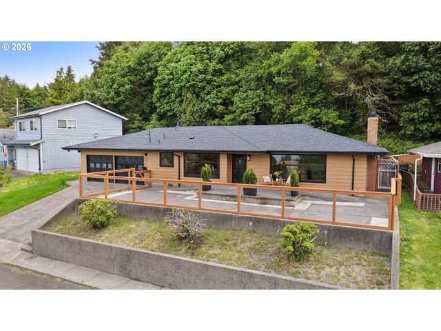 410 Pleasant Ave, Astoria, OR 97103