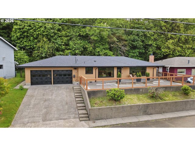 410 Pleasant Ave, Astoria, OR 97103