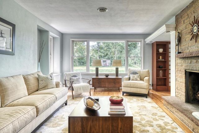 15005 Wisconsin AVENUE, Elm Grove, WI 53122
