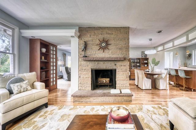 15005 Wisconsin AVENUE, Elm Grove, WI 53122