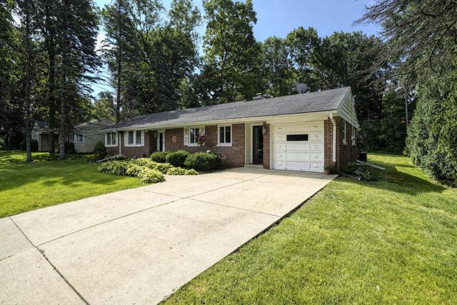 15005 Wisconsin AVENUE, Elm Grove, WI 53122