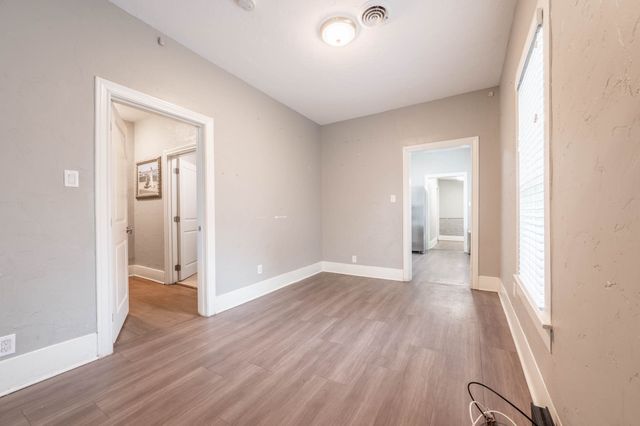 1301 Grand Avenue, Fort Worth, TX 76164