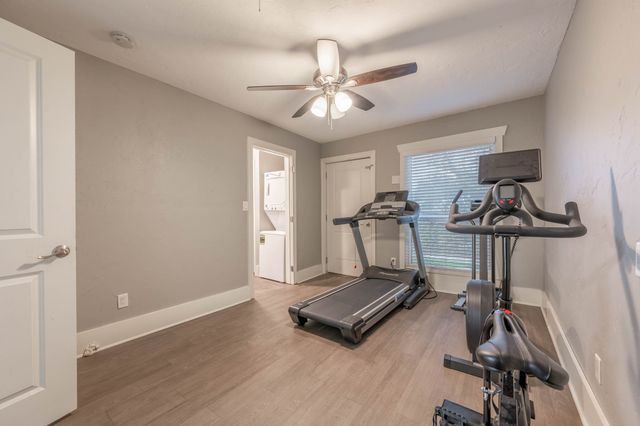1301 Grand Avenue, Fort Worth, TX 76164
