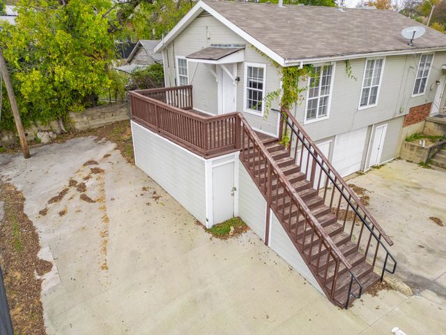 1301 Grand Avenue, Fort Worth, TX 76164