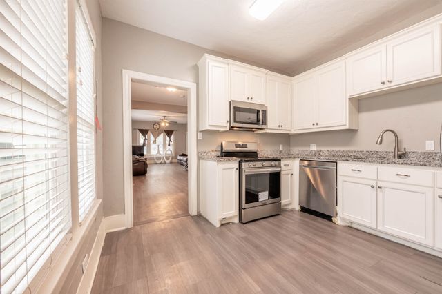 1301 Grand Avenue, Fort Worth, TX 76164