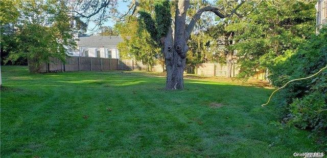 28 Carley Avenue, Huntington, NY 11743