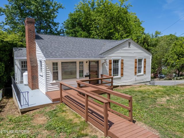 3209 Washington Pike, Knoxville, TN 37917