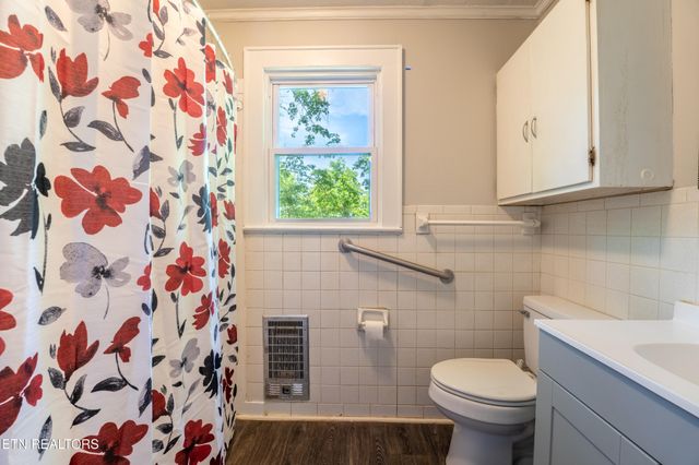 3209 Washington Pike, Knoxville, TN 37917