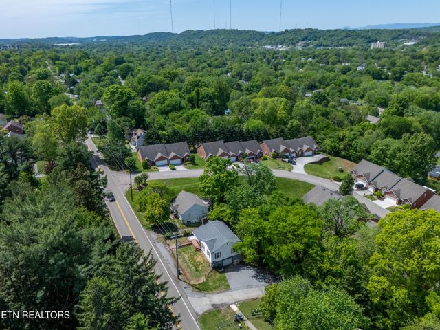 3209 Washington Pike, Knoxville, TN 37917