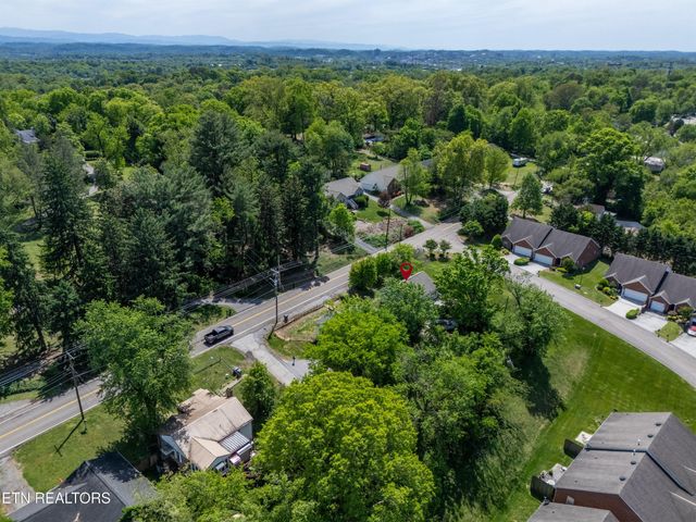 3209 Washington Pike, Knoxville, TN 37917