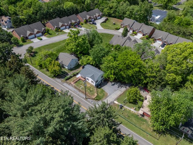 3209 Washington Pike, Knoxville, TN 37917