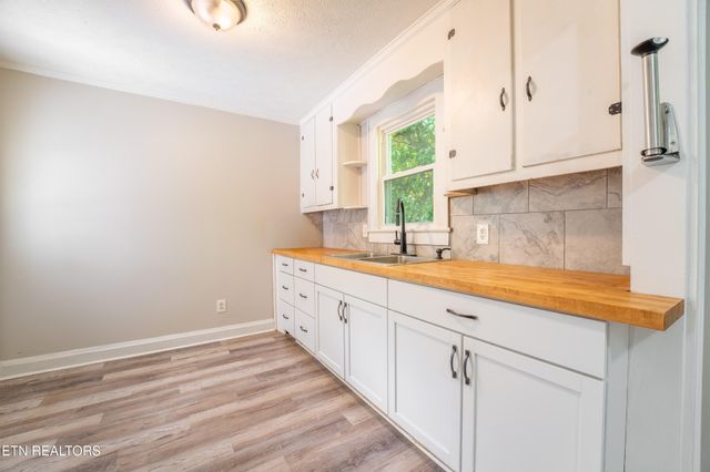 3209 Washington Pike, Knoxville, TN 37917