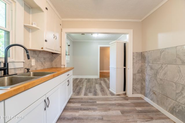 3209 Washington Pike, Knoxville, TN 37917