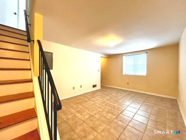 77 Van Buskirk Avenue 77, Stamford, CT 06902