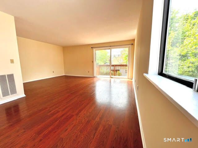 77 Van Buskirk Avenue 77, Stamford, CT 06902
