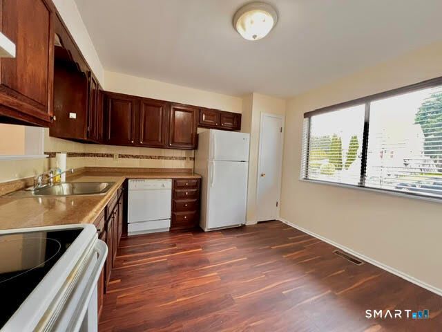 77 Van Buskirk Avenue 77, Stamford, CT 06902