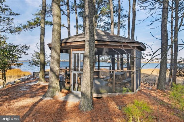 37486 SEASIDE DR, Ocean View, DE 19970