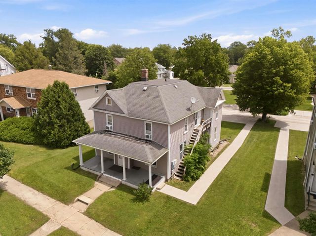 2504 Olive Street, Cedar Falls, IA 50613
