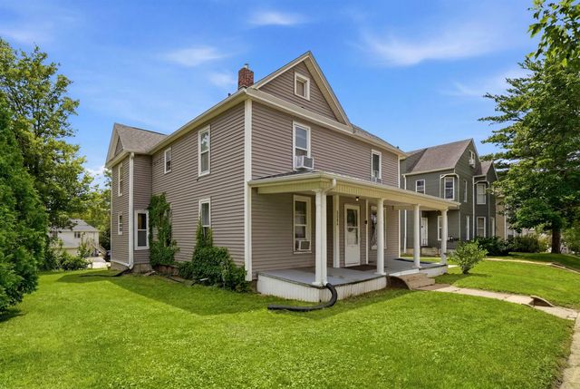 2504 Olive Street, Cedar Falls, IA 50613