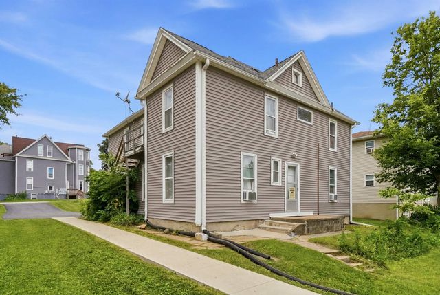 2504 Olive Street, Cedar Falls, IA 50613