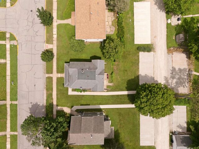 2504 Olive Street, Cedar Falls, IA 50613