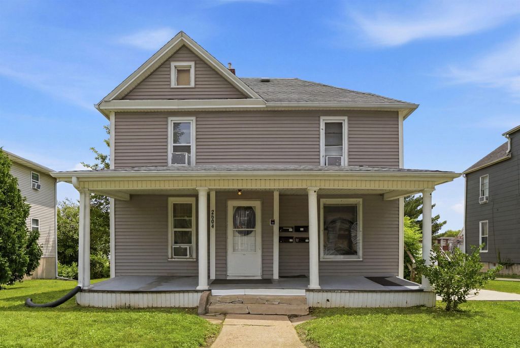 2504 Olive Street, Cedar Falls, IA 50613