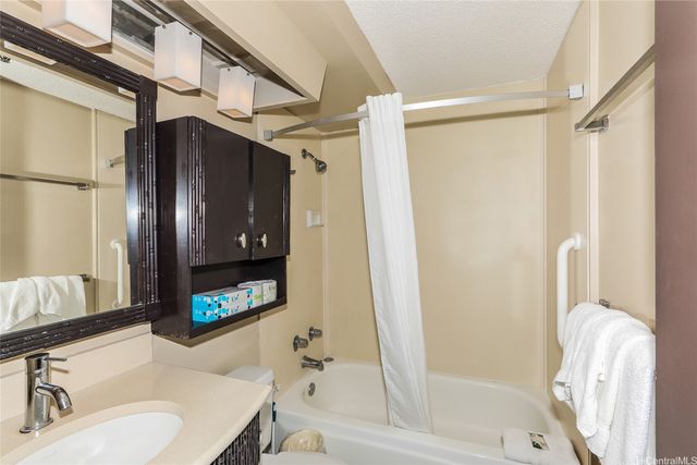 2425 Kuhio Avenue 510, Honolulu, HI 96815