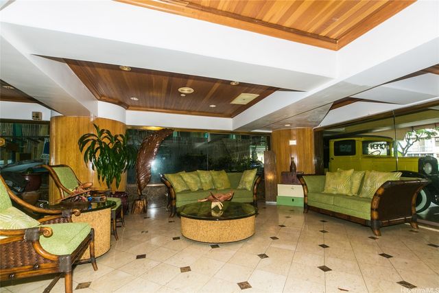 2425 Kuhio Avenue 510, Honolulu, HI 96815