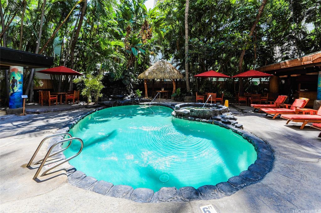 2425 Kuhio Avenue 510, Honolulu, HI 96815