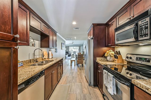 7000 Seawall Boulevard 238, Galveston, TX 77551