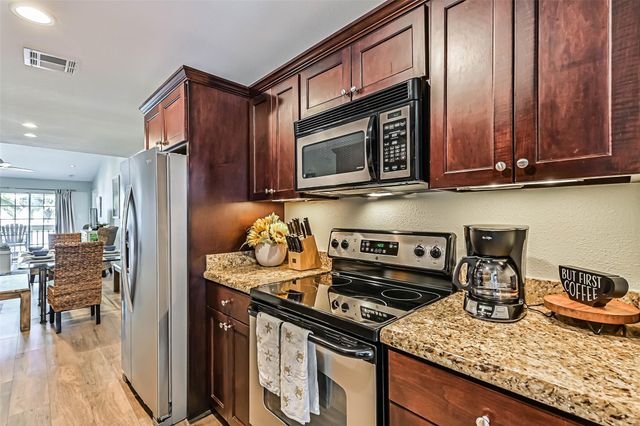 7000 Seawall Boulevard 238, Galveston, TX 77551