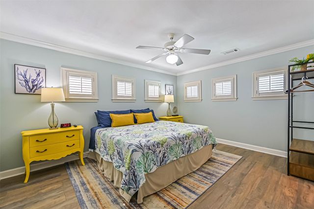 7000 Seawall Boulevard 238, Galveston, TX 77551